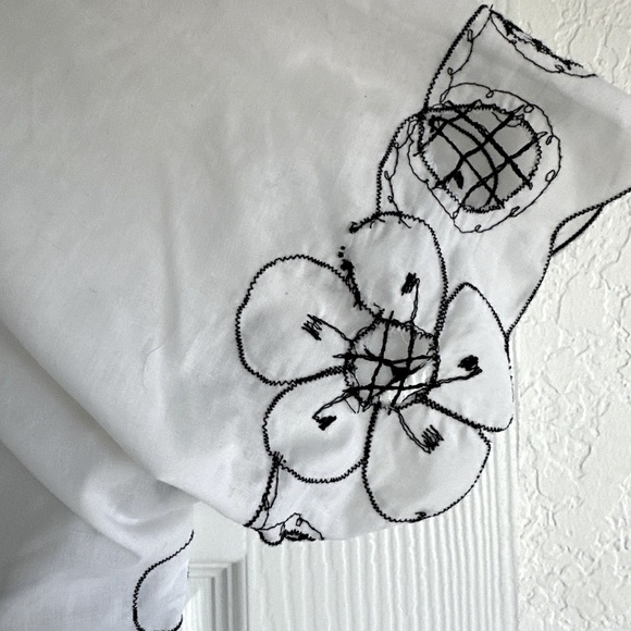 Vintage Embroidered Boho Butterfly Top - Picture 6 of 6